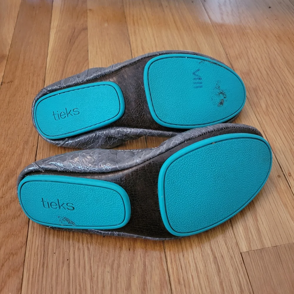 Tieks Slate Gray Croc ballet flats, size 5